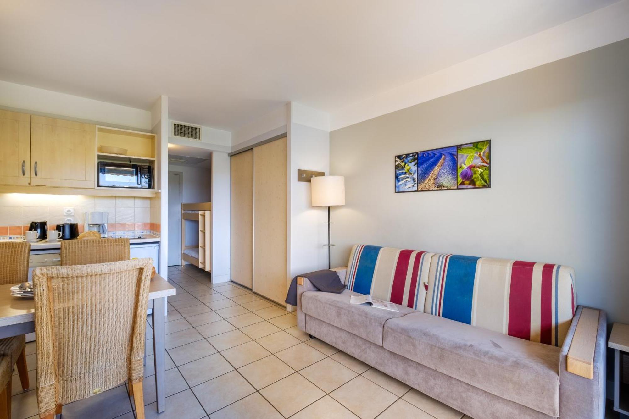 سا لُرون دو فار Residence Pierre & Vacances Heliotel Marine المظهر الخارجي الصورة
